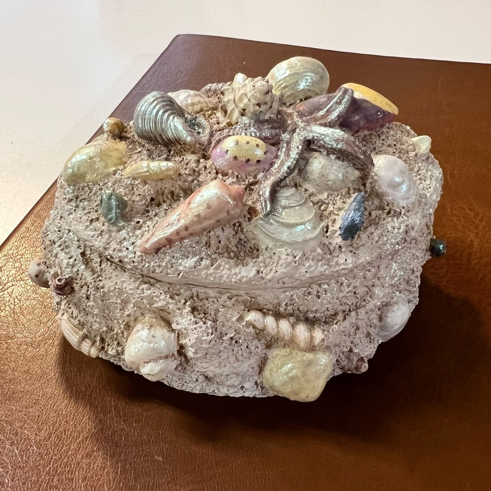 Seashell Corals Textures Costal Beach Themed Jewelry Trinket Box With Lid